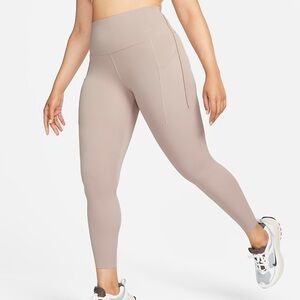Nike Universa Women’s Medium Support High Waisted 7/8 Leggings with Pockets